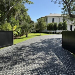 Ombra_Black_driveway_cobblestone